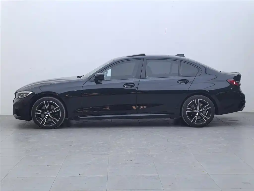 BMW 3 Series 2021 330Li xDrive M Sport Night Edition фото 3