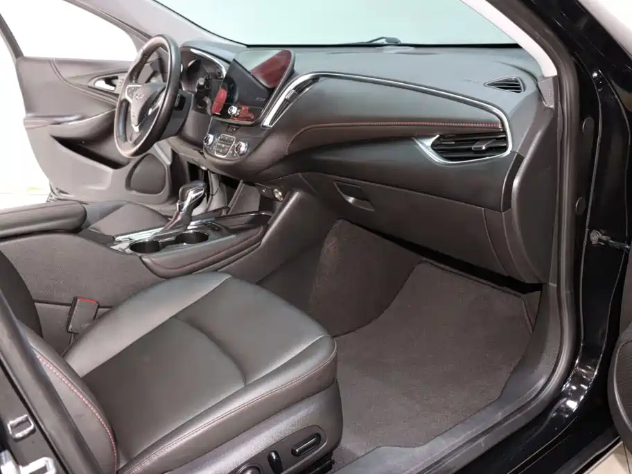 Фото 8 - Chevrolet Malibu XL