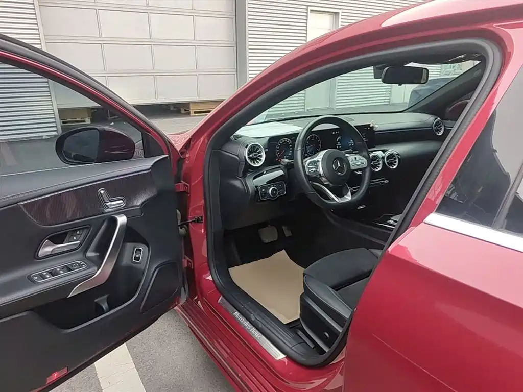 MERCEDES-BENZ CLASS A