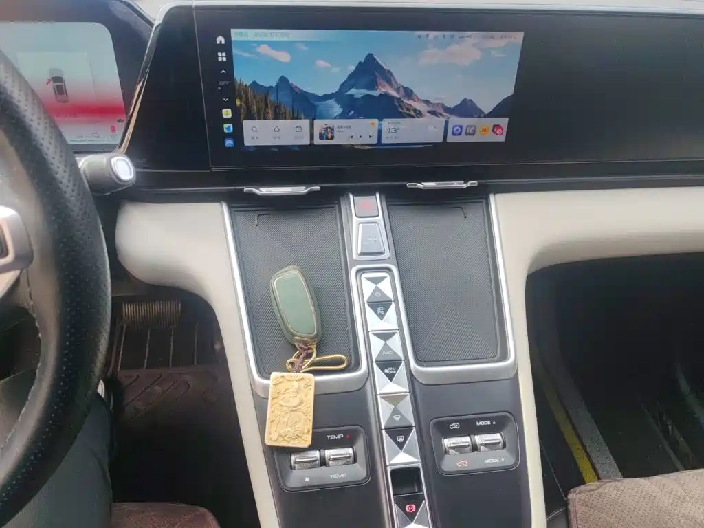 Haval Xiaolong MAX 2023 2023 1.5L Hi4 105 4WD Pilot Edition