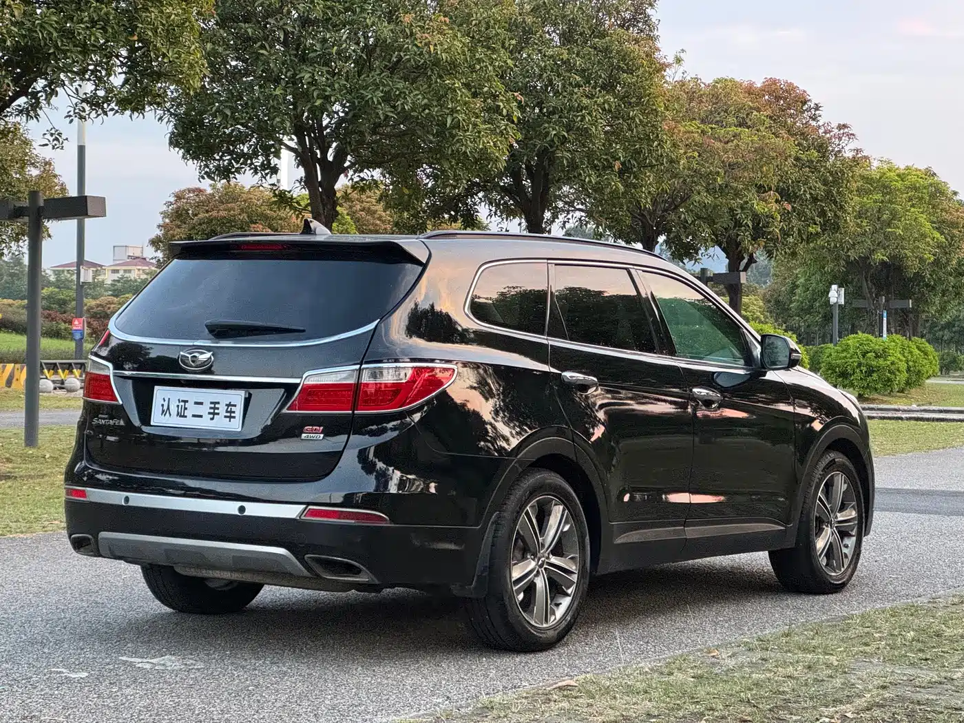 Hyundai Grand Santa Fe 2014 2013 3.0L 7-Seater 4WD Luxury Edition