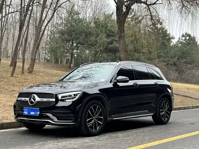 MERCEDES-BENZ GLC