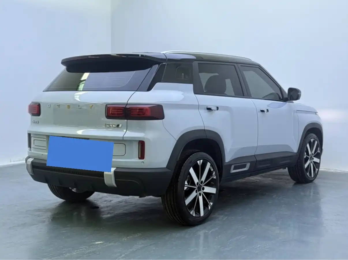 Фото 8 - Geely ICON