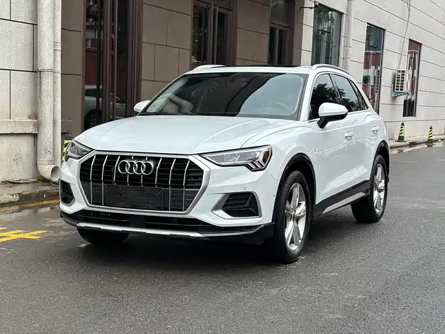 Audi Q3 35 TFSI, Stylish Elegant