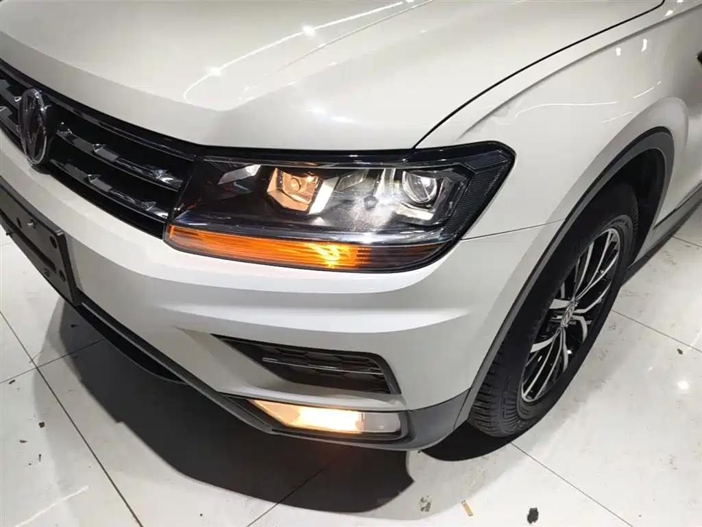 Volkswagen Tiguan L 2018 280TSI Automatic 2WD Comfort фото 24