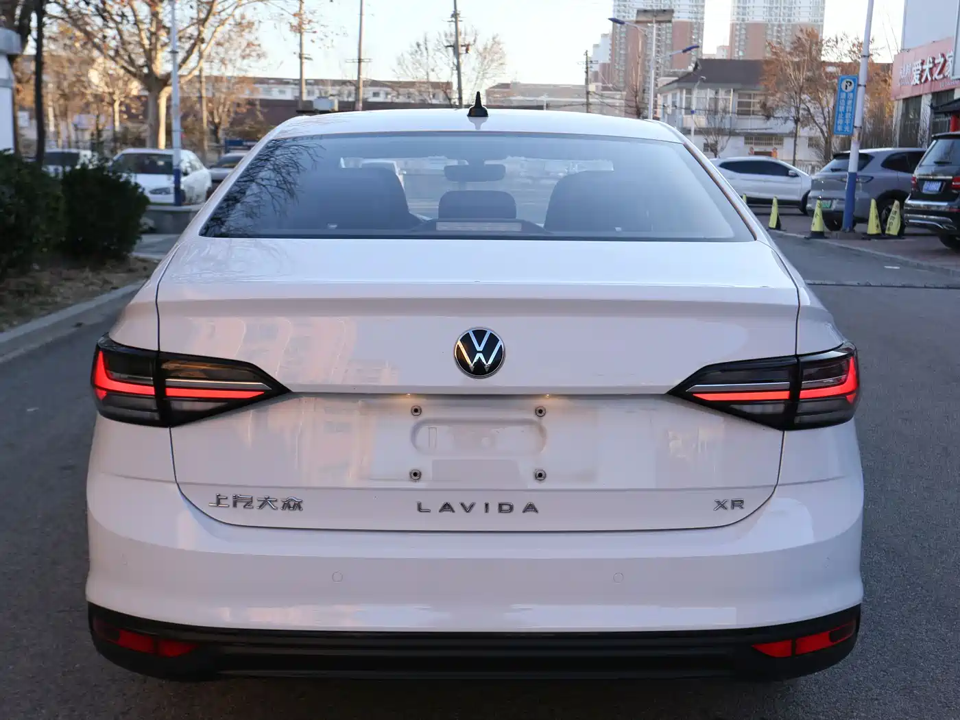 Volkswagen Lavida 2023 Xinrui 1.5L Auto Xinyi Edition фото 4
