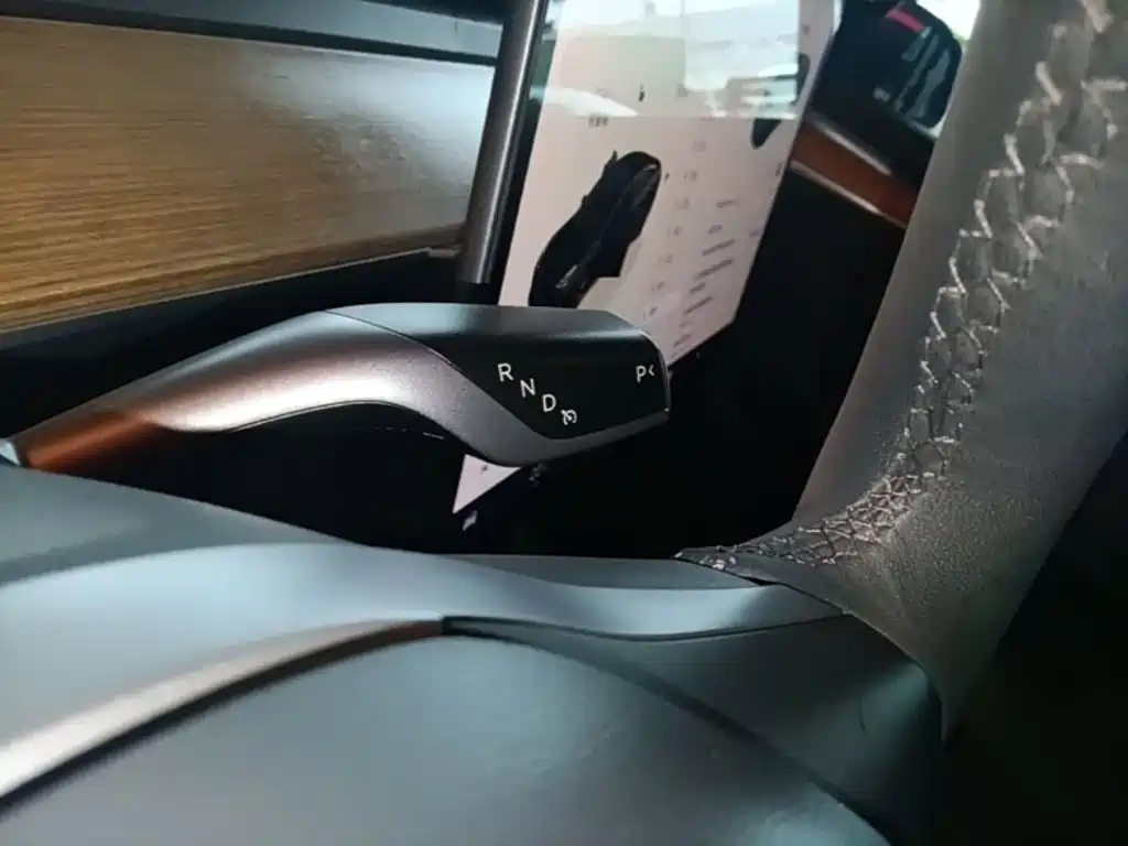 Фото 14 - Tesla Model 3
