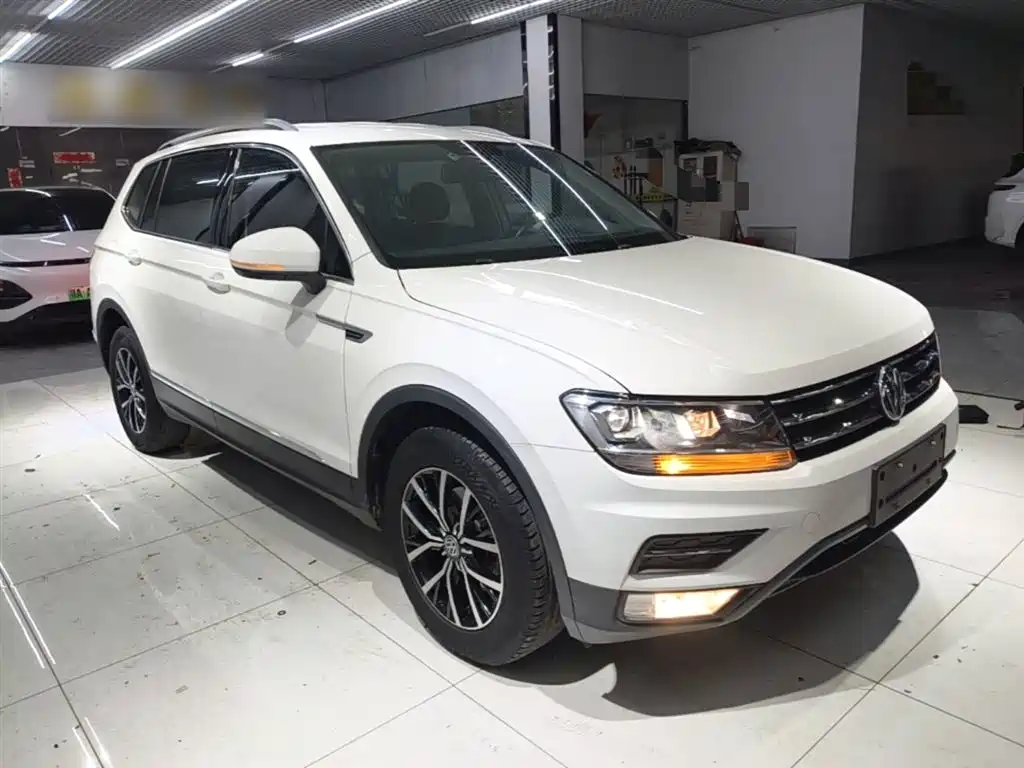 Volkswagen Tiguan L 2018 280TSI Automatic 2WD Comfort фото 4