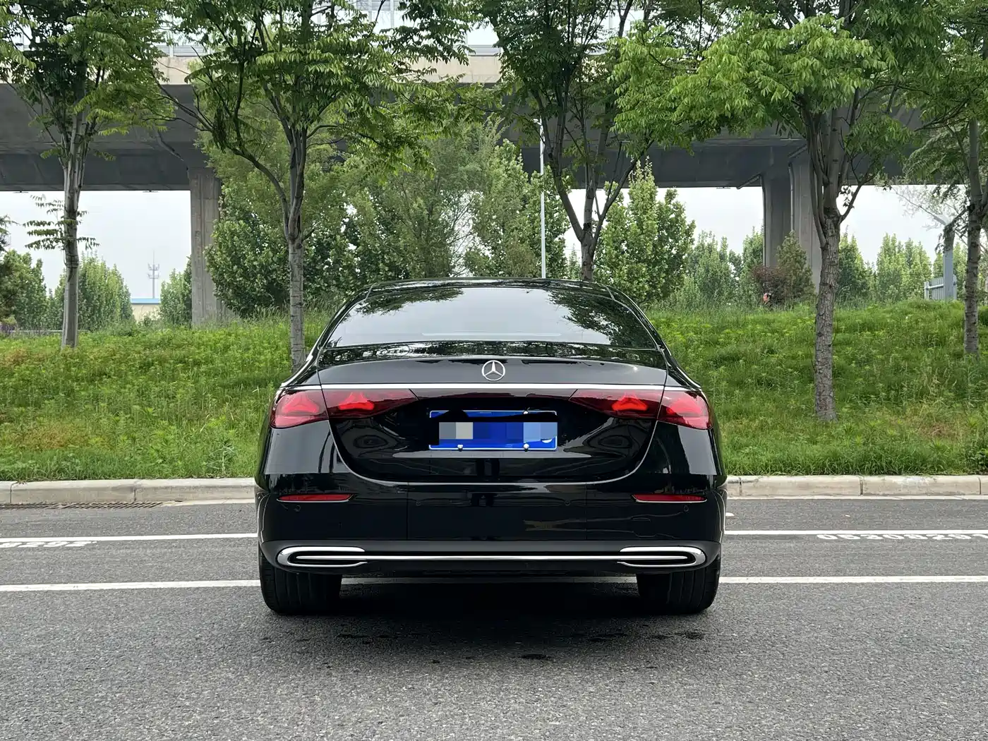 Mercedes-Benz E-Class 2024 Model E 300 L Luxury фото 5