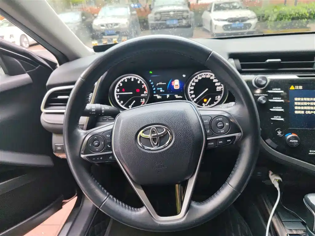 Toyota Camry 2018 2.5G Luxury Edition фото 3
