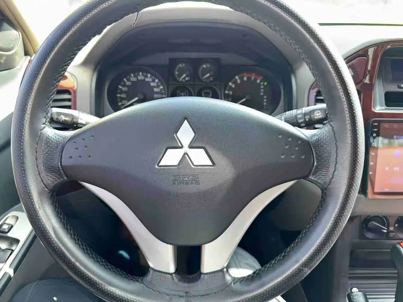 Mitsubishi Pajero 2011 Mitsubishi Pajero V73 3.0L AT GLX фото 4