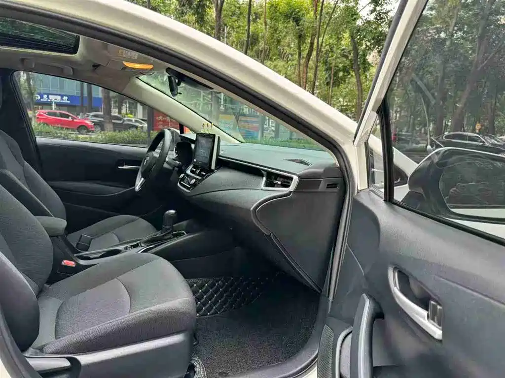 Toyota Corolla 2021 1.2T S-CVT Elite Edition фото 8
