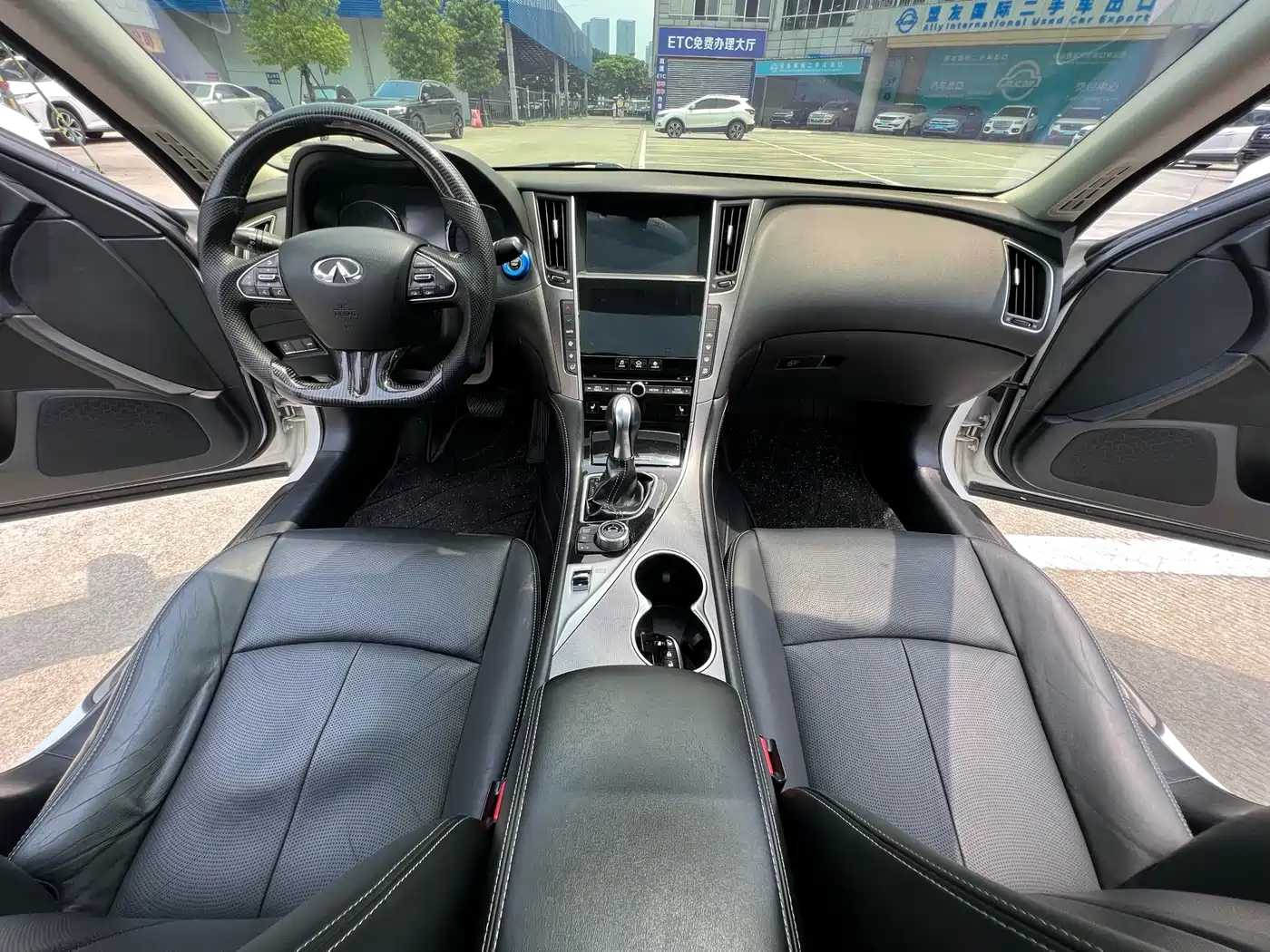 Infiniti Q50 2015 2014 3.7L Luxury Sport