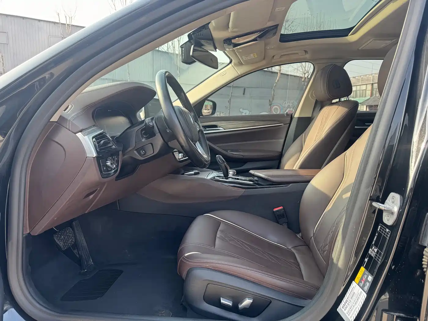 BMW 5 Series New Energy 2020 530Le Luxury Package фото 6