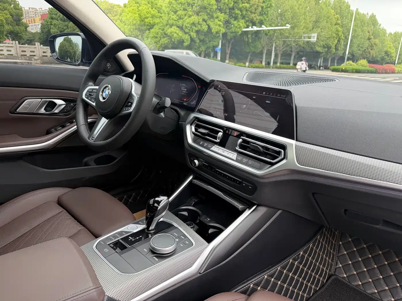 BMW 3 Series 2022 Facelift 325i M Sport Shadow Edition фото 16