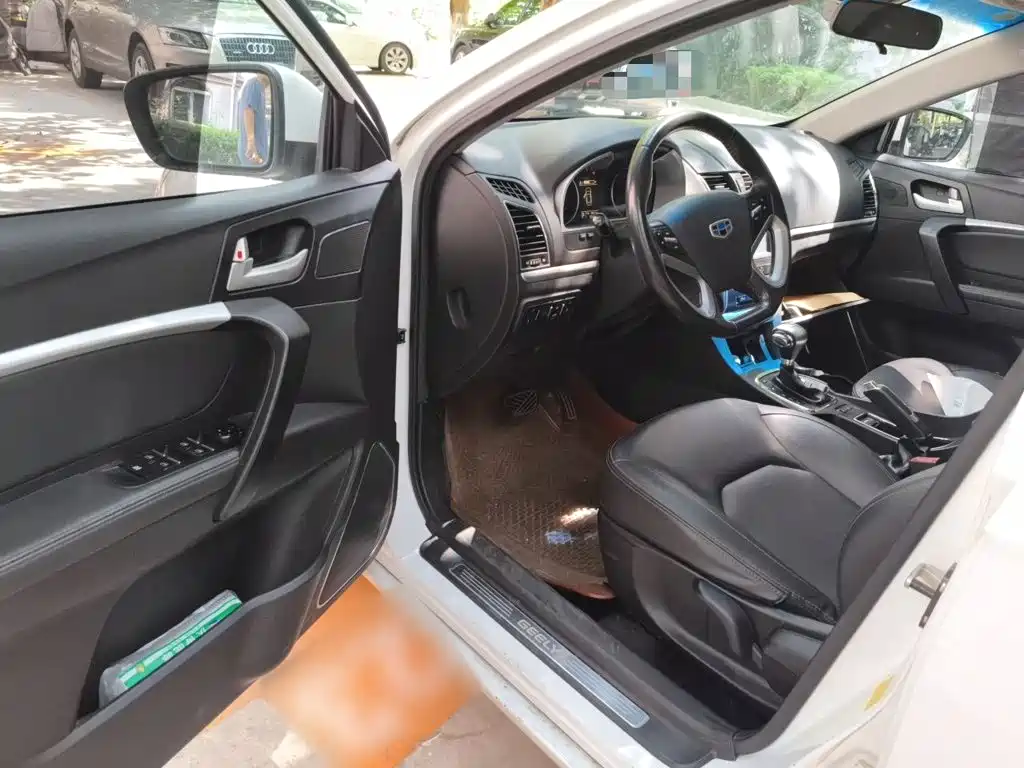 Geely Emgrand 2015 2015 Sedan 1.3T CVT Upward Edition
