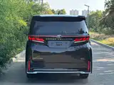 Фото 14 - Toyota Vellfire