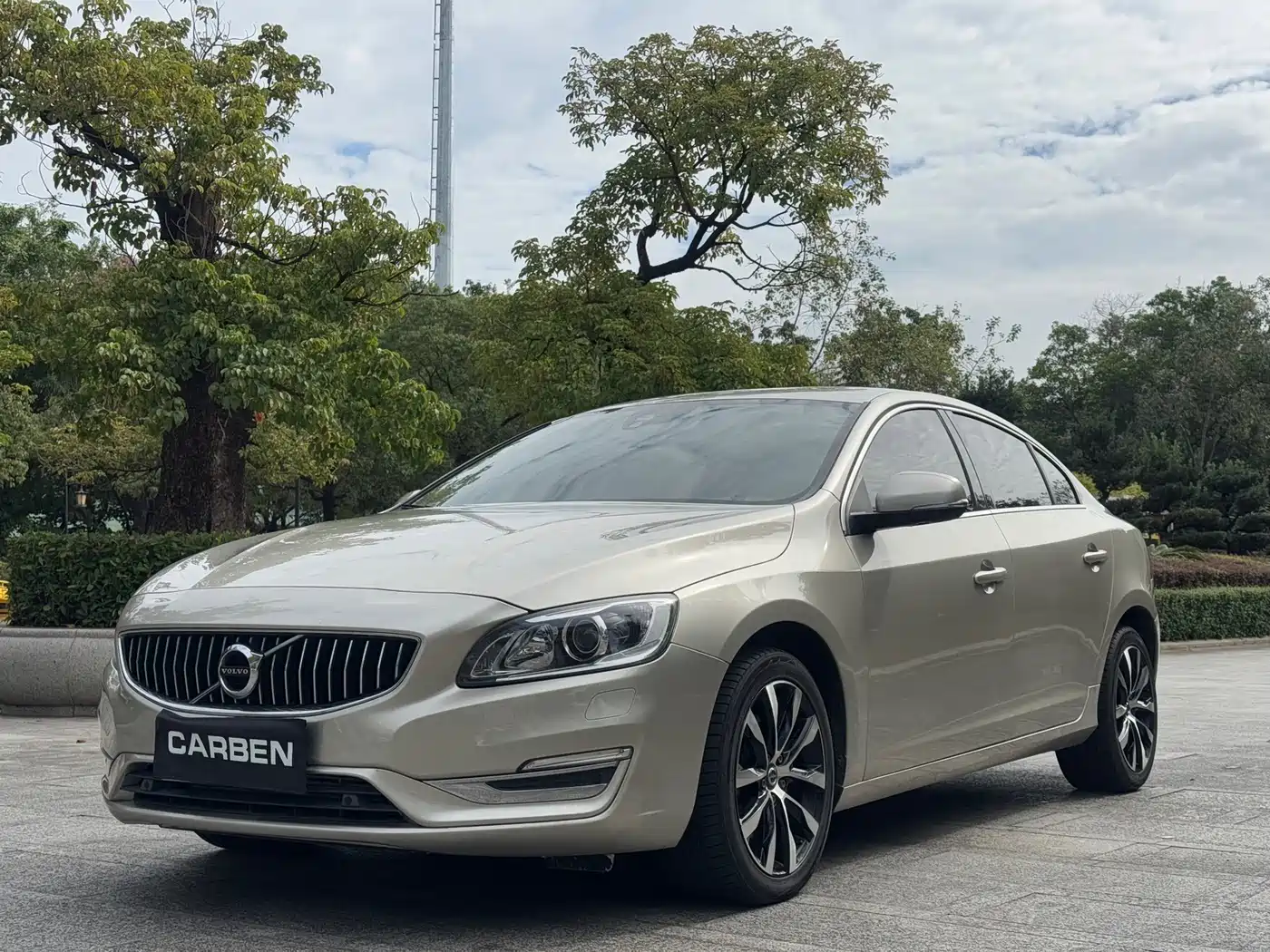 VOLVO S60