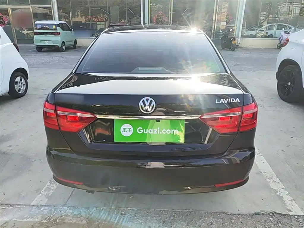 Volkswagen Lavida 2013 Facelift Classic 1.6L Automatic Trend фото 6