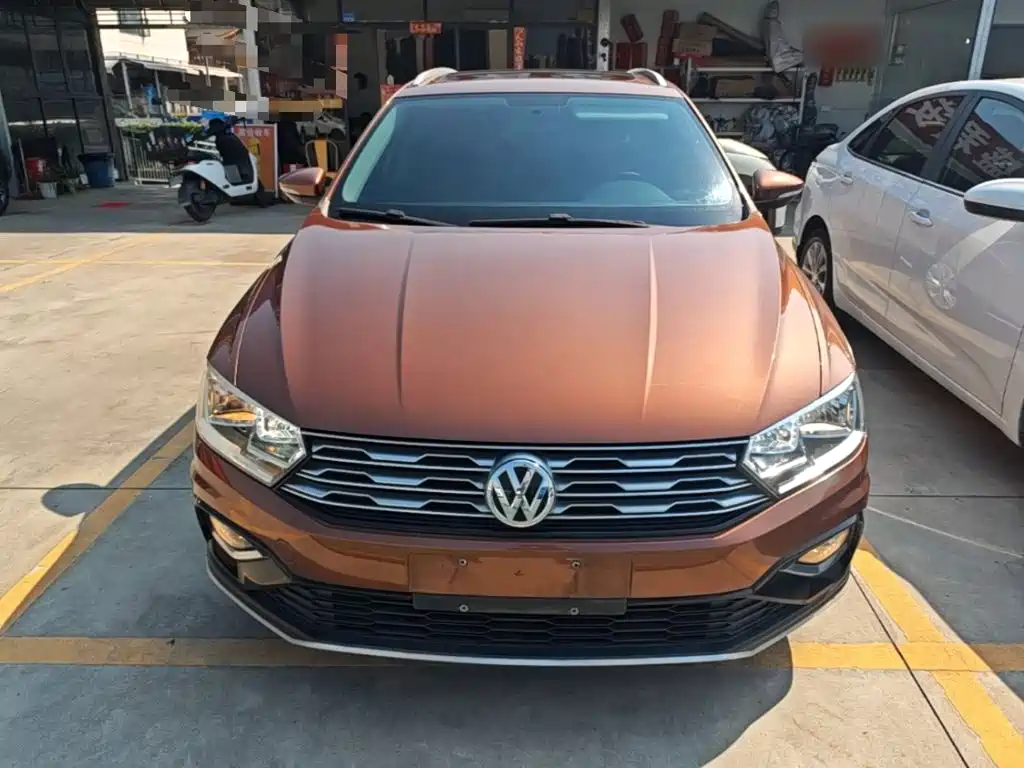 Volkswagen C-TREK 2017 2017 230TSI Manual Comfort