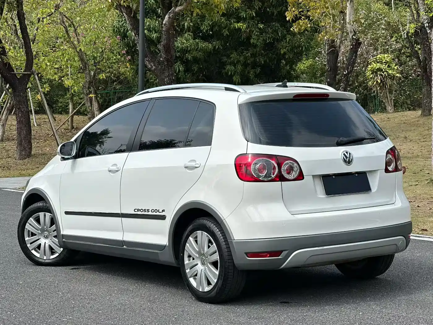 Volkswagen Golf (Import) 2011 1.4TSI Cross Golf фото 9
