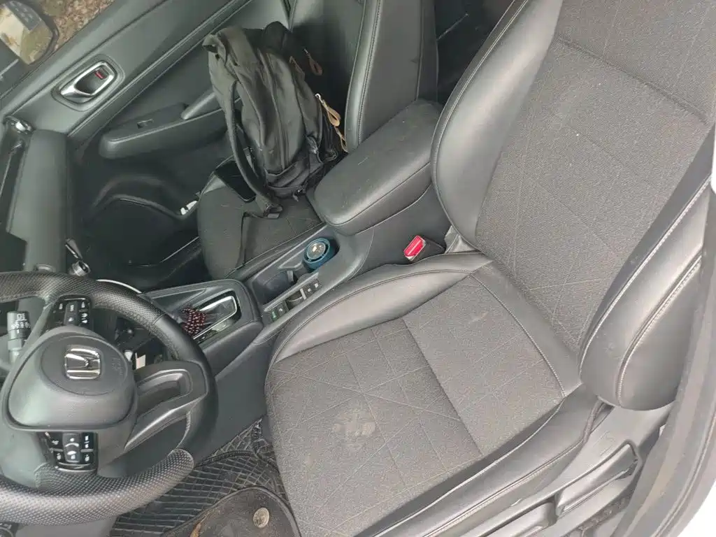 Photo 11 - Honda Vezel