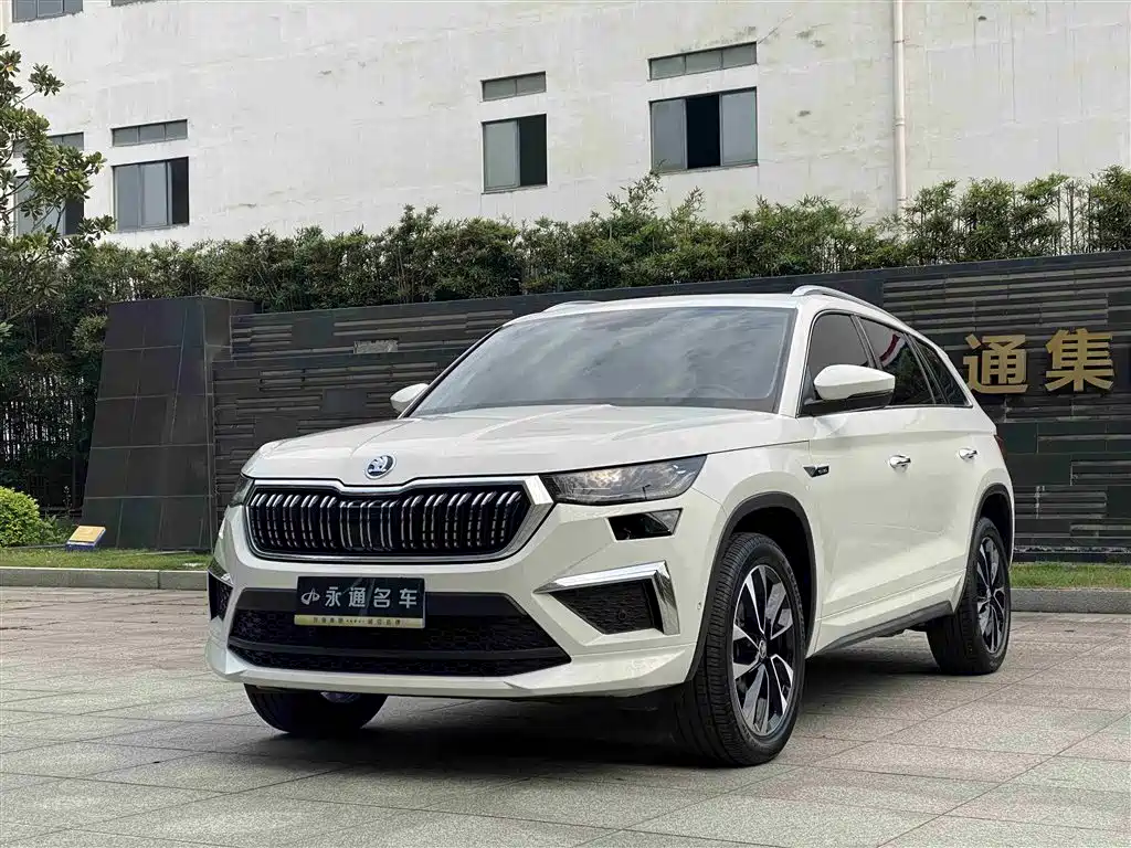 Škoda Kodiaq 2022 Facelift TSI330 5-seat FWD Luxury Edition