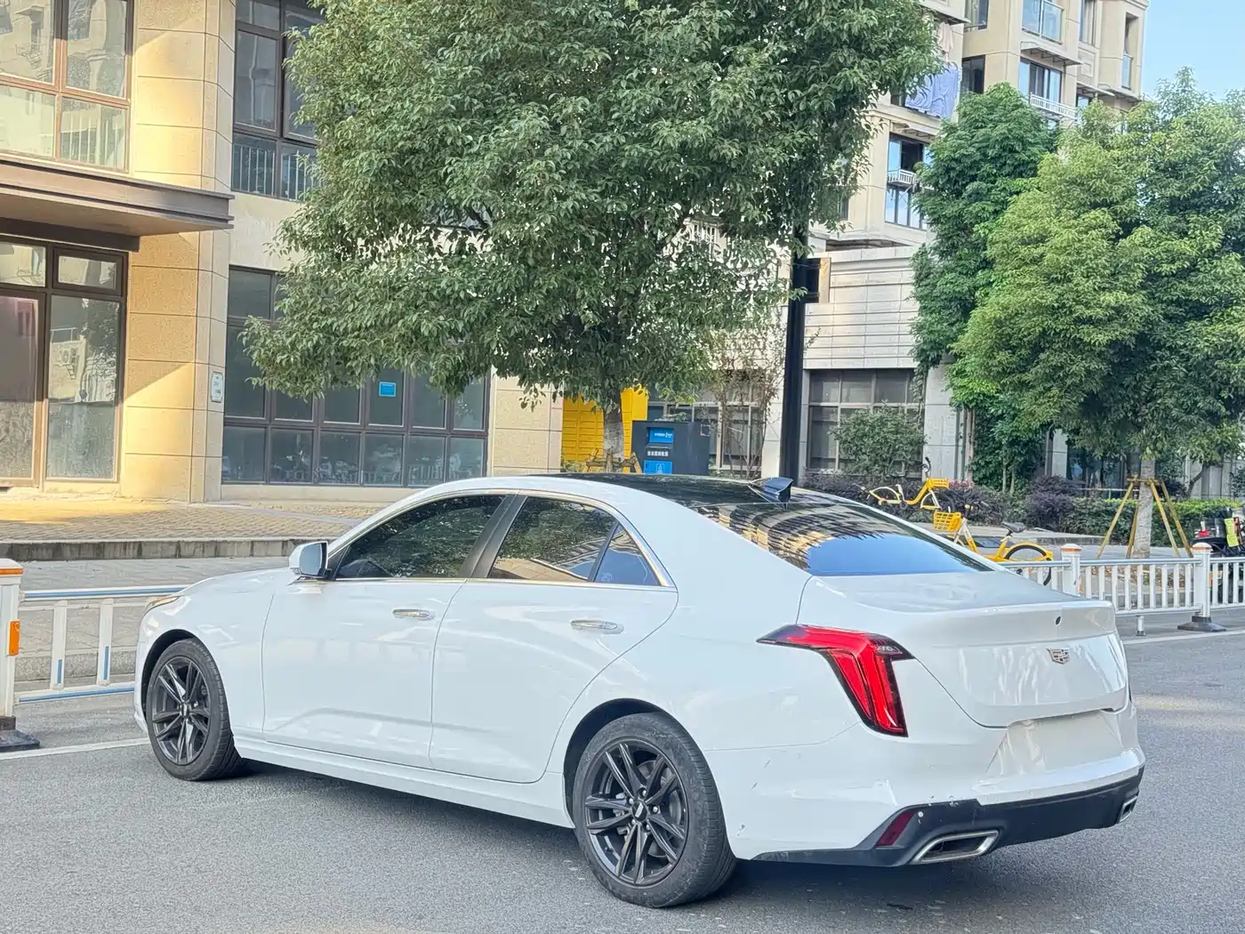 CADILLAC CT4