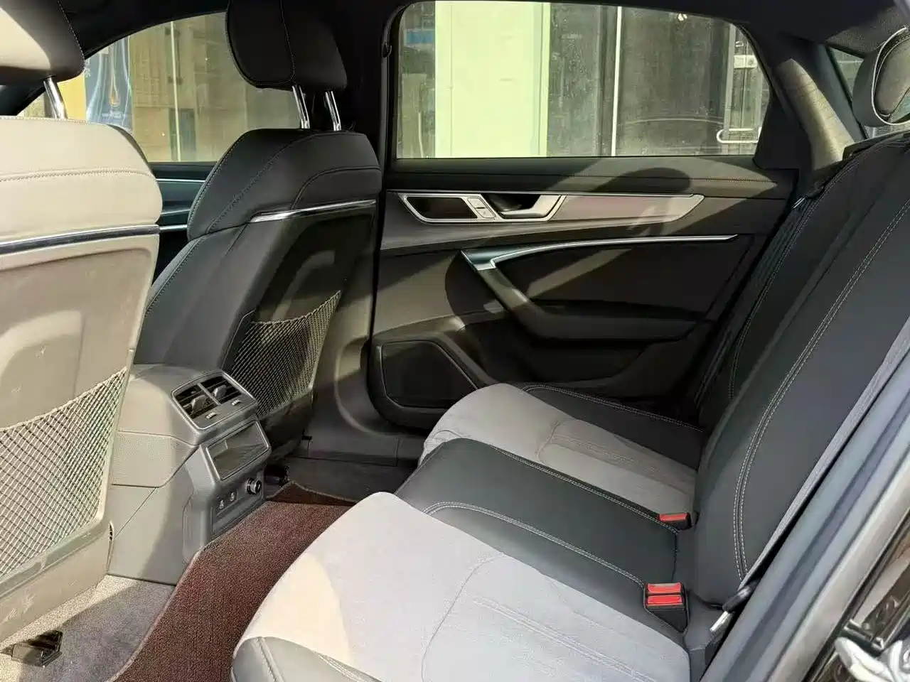 Audi A6L 2024 40 TFSI Luxury Dynamic фото 9
