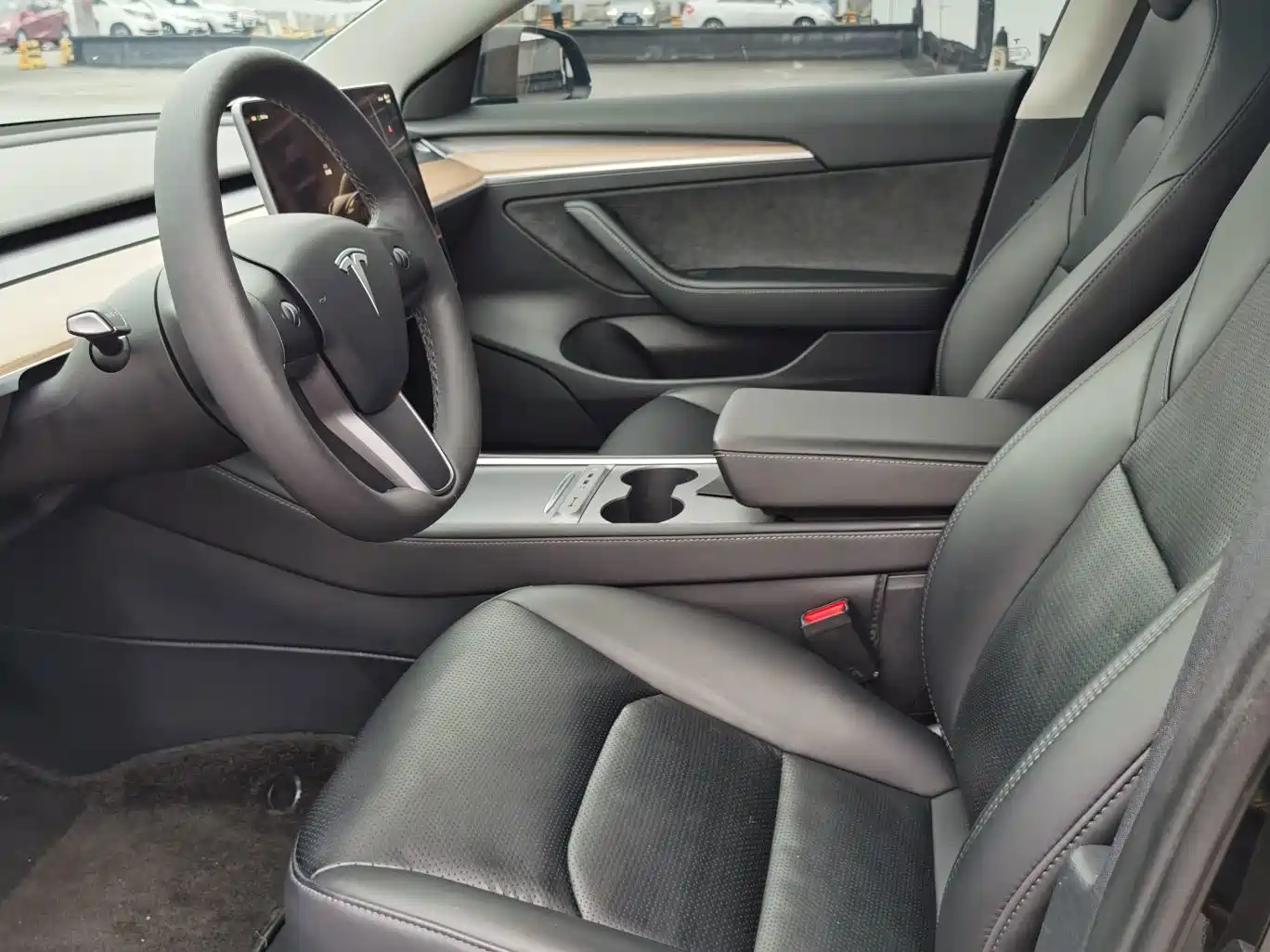 Фото 5 - Tesla Model 3