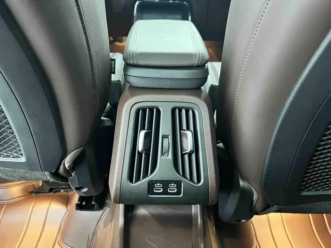 BMW X1 2023 sDrive20Li X Design Package фото 15