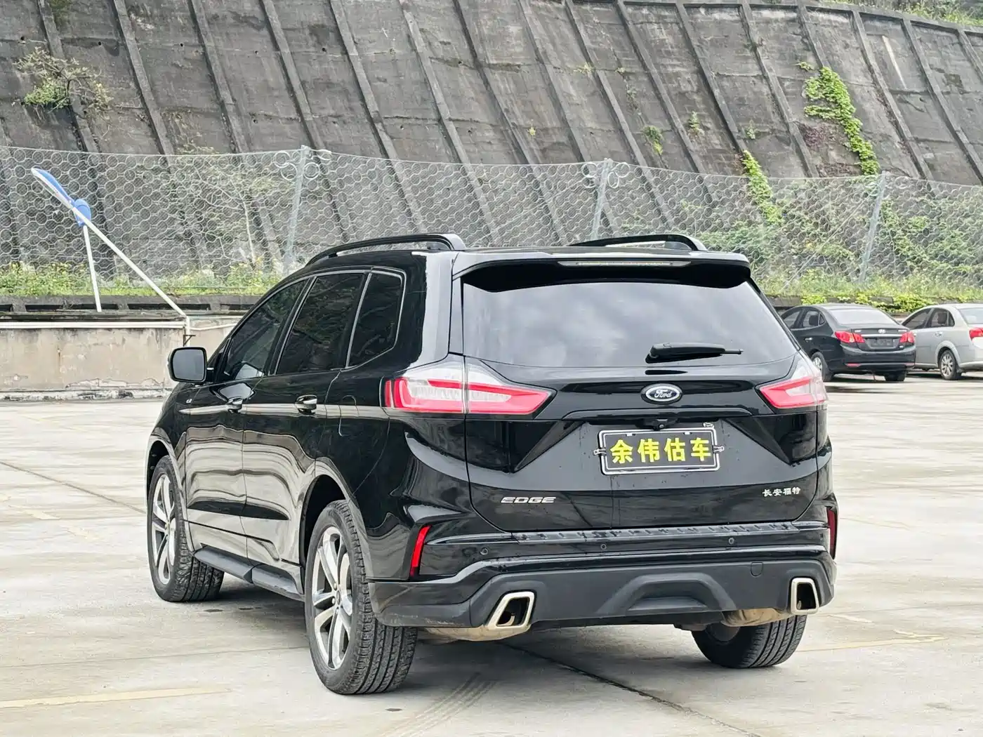 Фото 5 - Ford Edge
