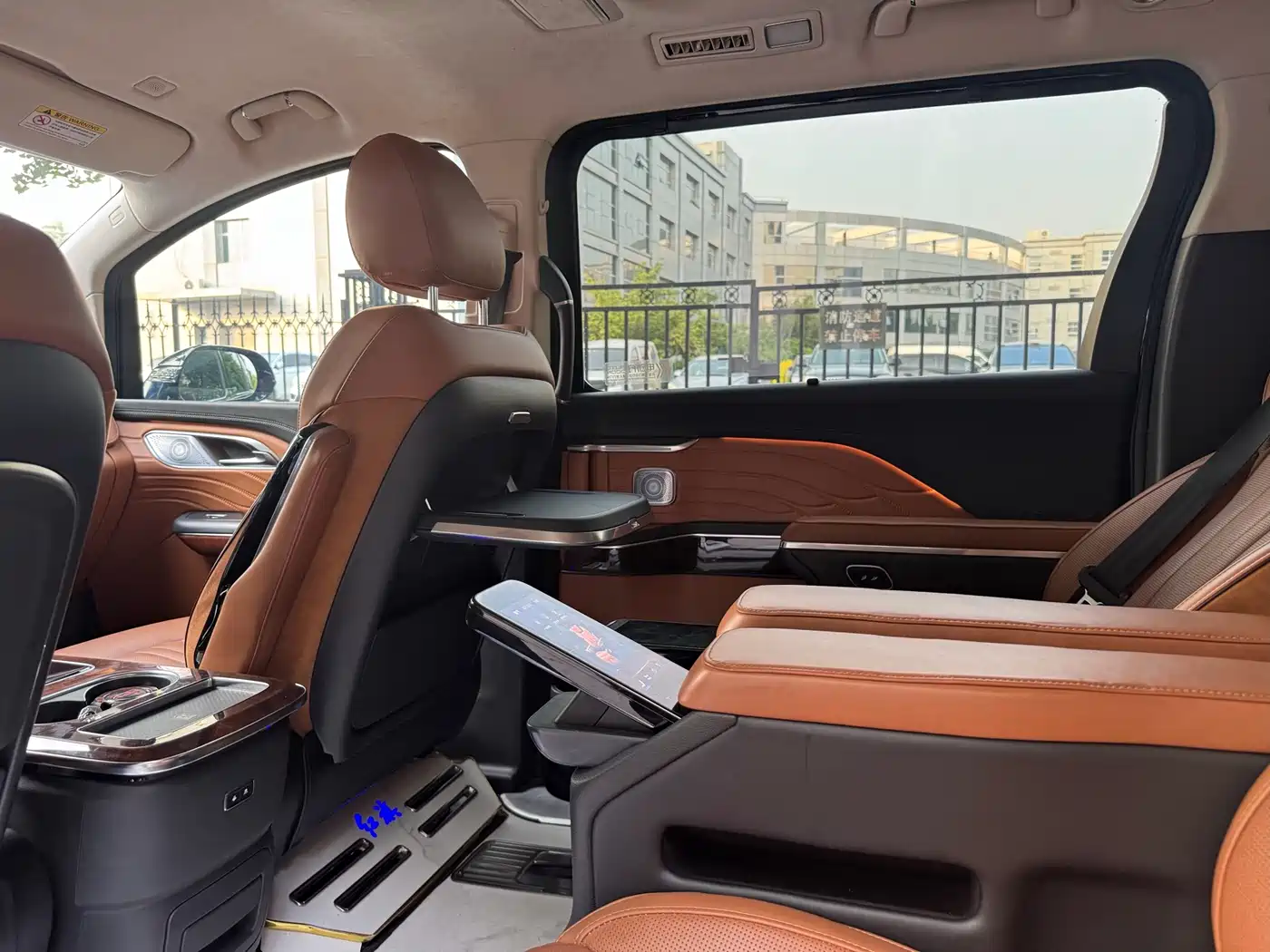 Hongqi HQ9 2023 2.0T Smart Connect Flagship фото 22