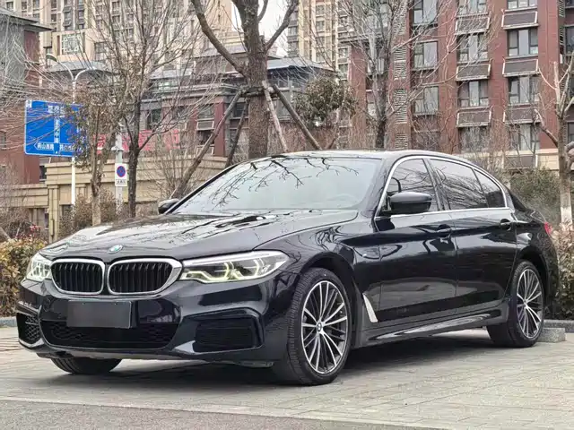 BMW 5 SERIES
