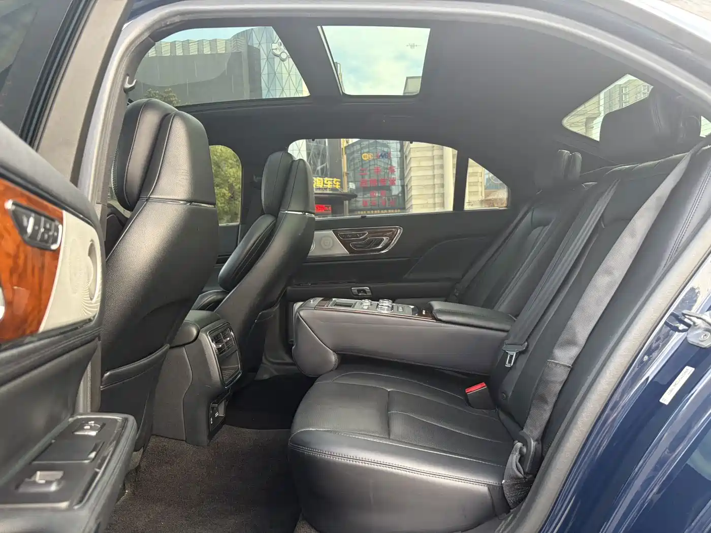 Lincoln Continental 2020 2017 3.0T AWD Prestige Edition