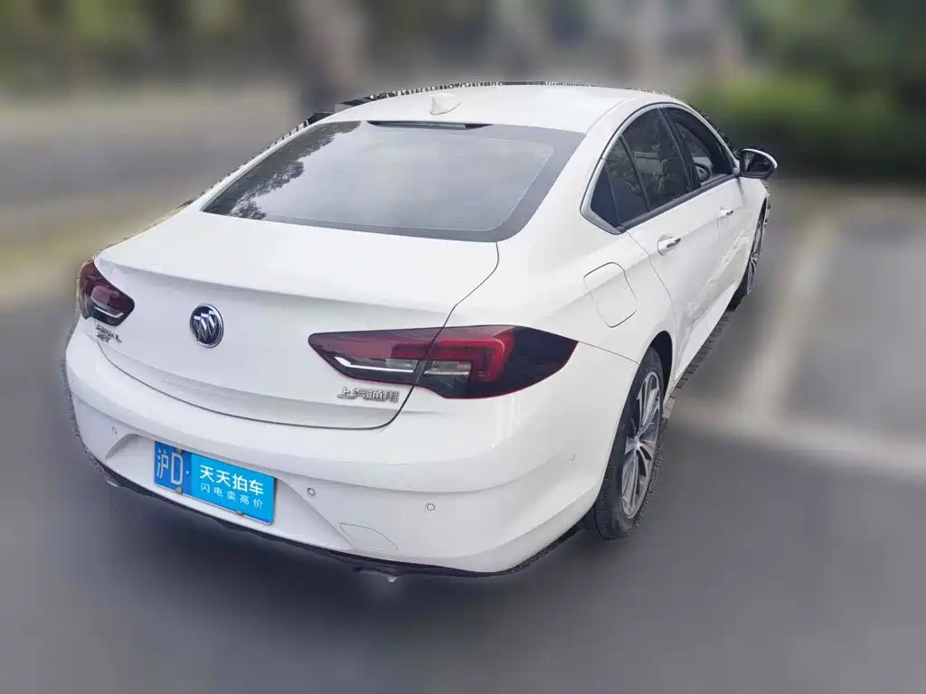 Фото 2 - Buick Regal