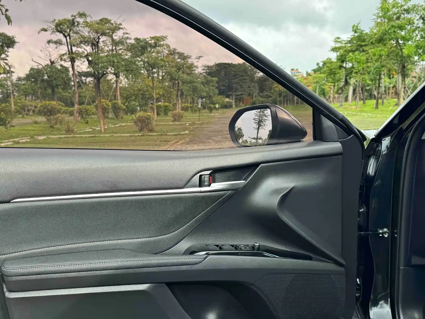 Toyota Camry 2022 2.5S Knight Edition фото 26