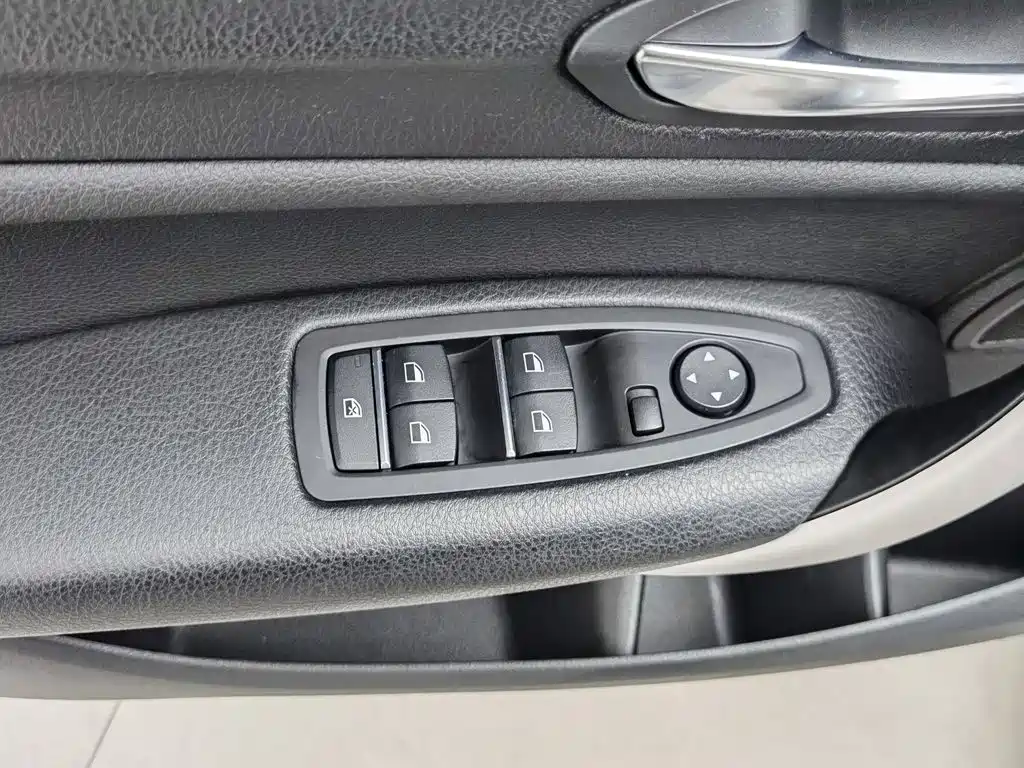 BMW 1 Series (Import) 2019 2018 118i Leading
