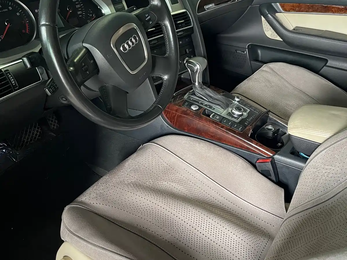 Фото 3 - Audi A6L