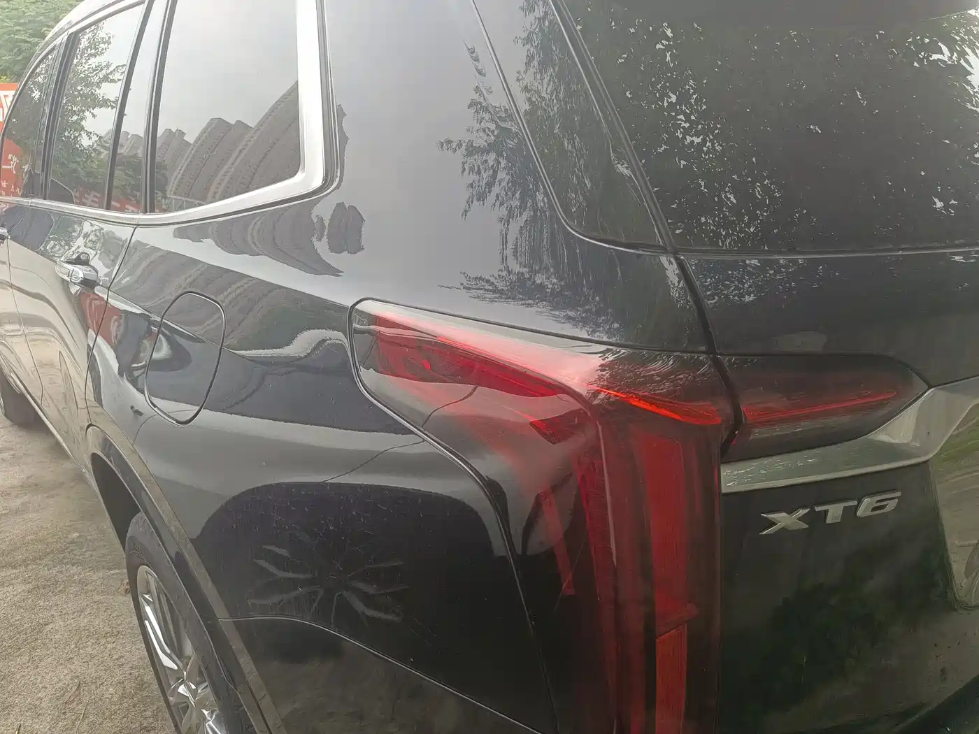 CADILLAC XT6