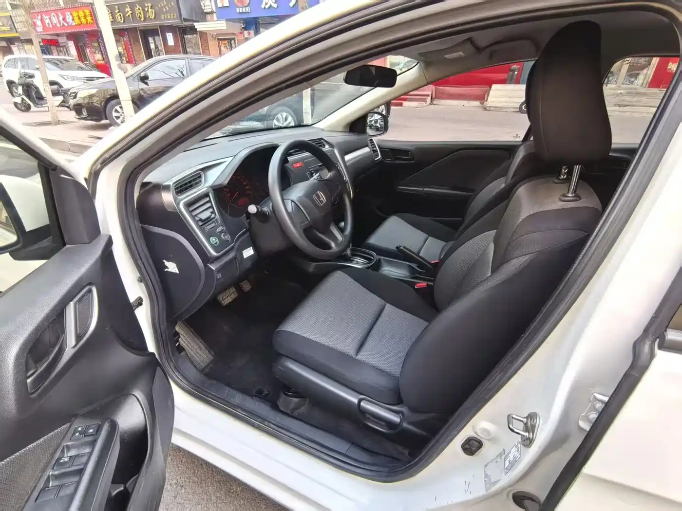 Honda Gienia 2017 2017 1.5L CVT Classic Edition