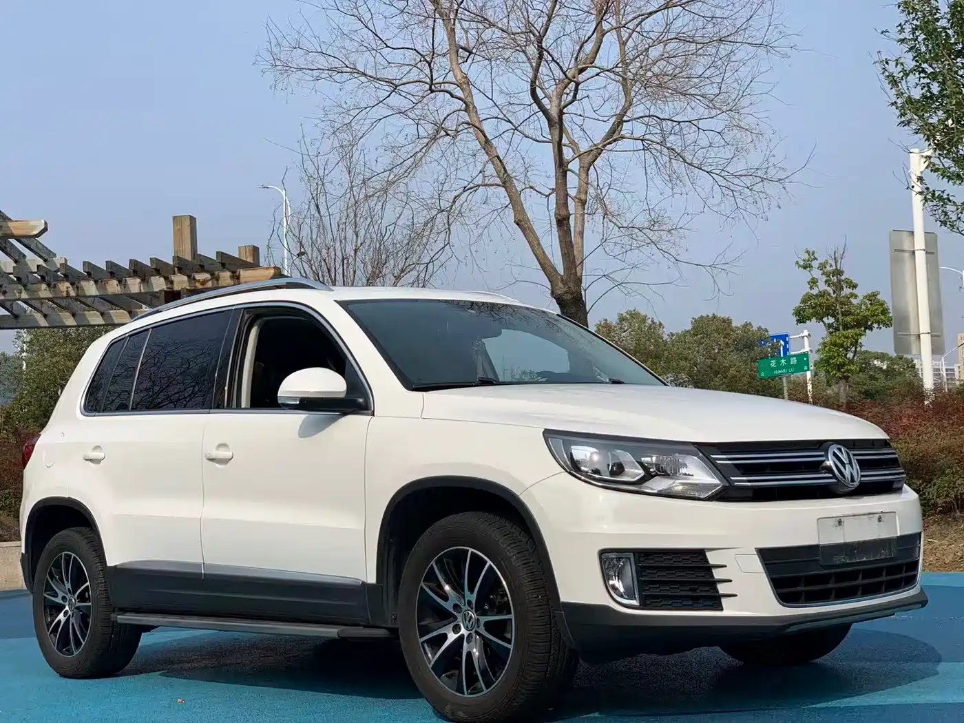 Volkswagen Tiguan 2015 1.8TSI Automatic 2WD Highline фото 3