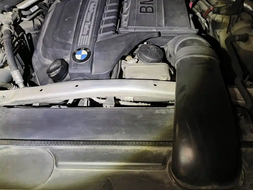 Photo 3 - BMW X5 (Import)