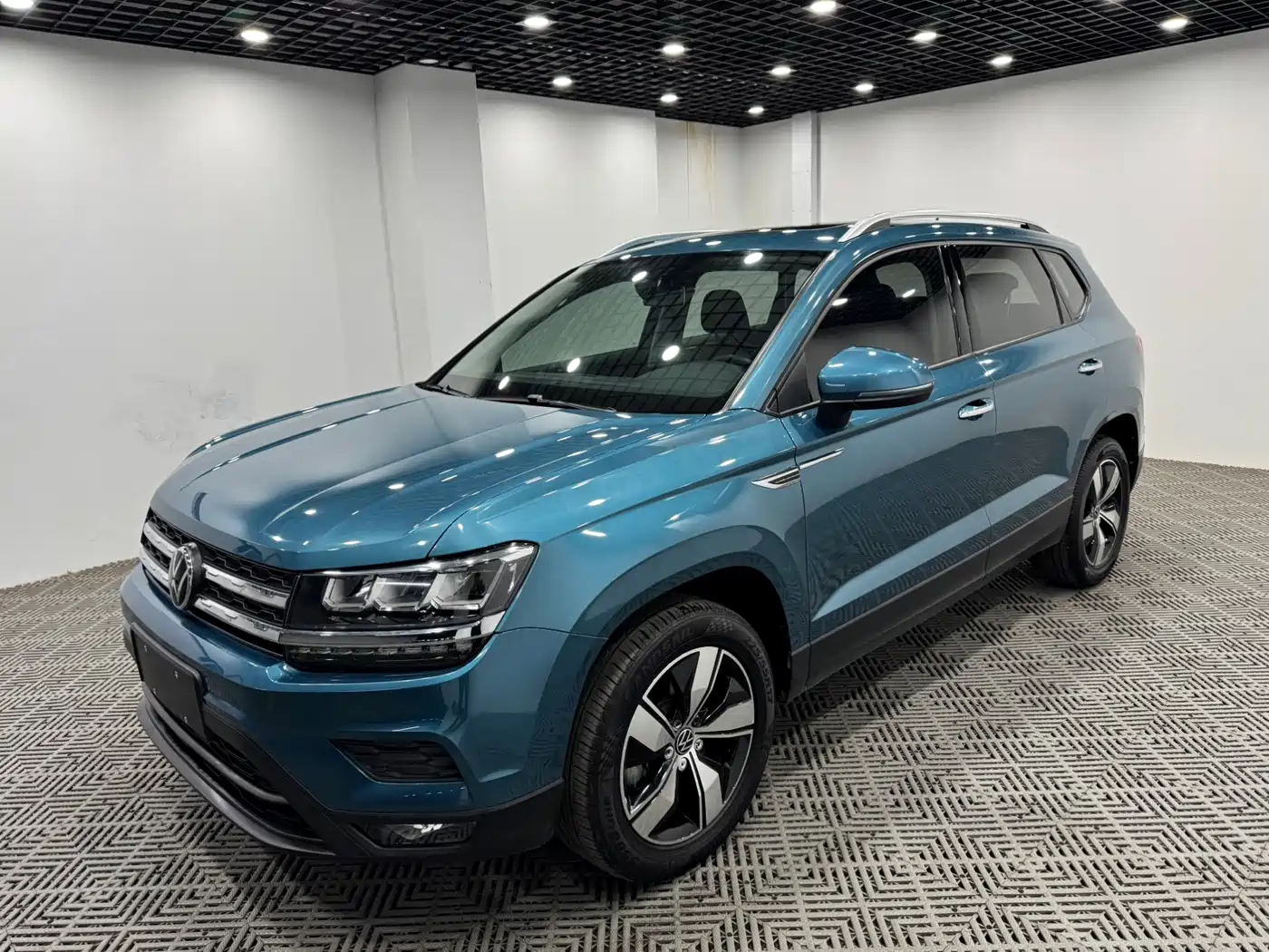 Volkswagen Tharu 2021 280TSI 2WD Luxury Plus фото 3