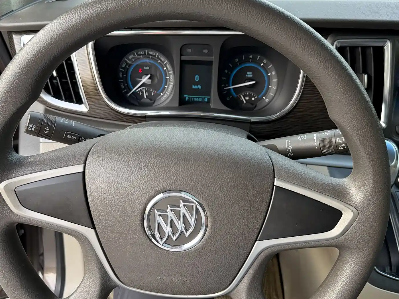 Buick GL8 2012 2012 2.4L BASE Comfort