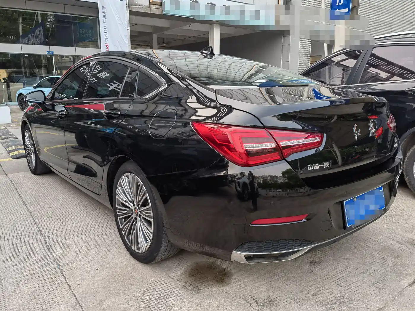 Hongqi H5 2022 Classic 1.8T Auto Smart Connect Flagship Enjoyment Edition фото 6