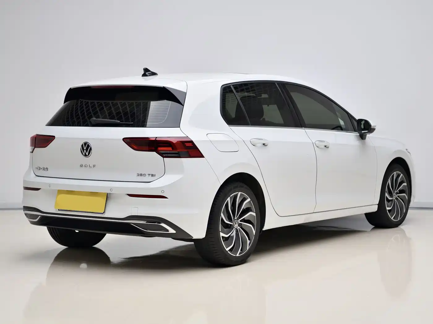 Volkswagen Golf 2023 Facelift 280TSI DSG Pro фото 4