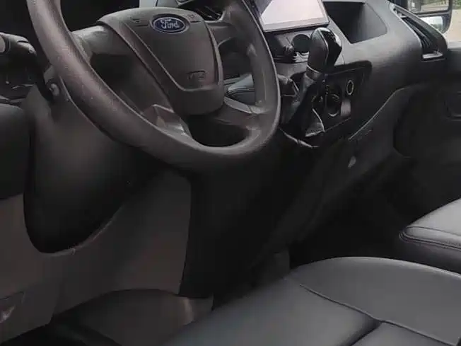 Ford Transit 2019 2019 2.0T Diesel Multi-Purpose Commercial Vehicle Medium Wheelbase Medium Roof 6-Seater China VI