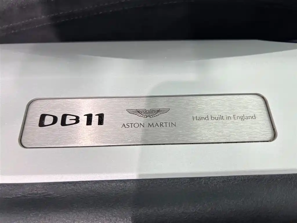 ASTON MARTIN DB11
