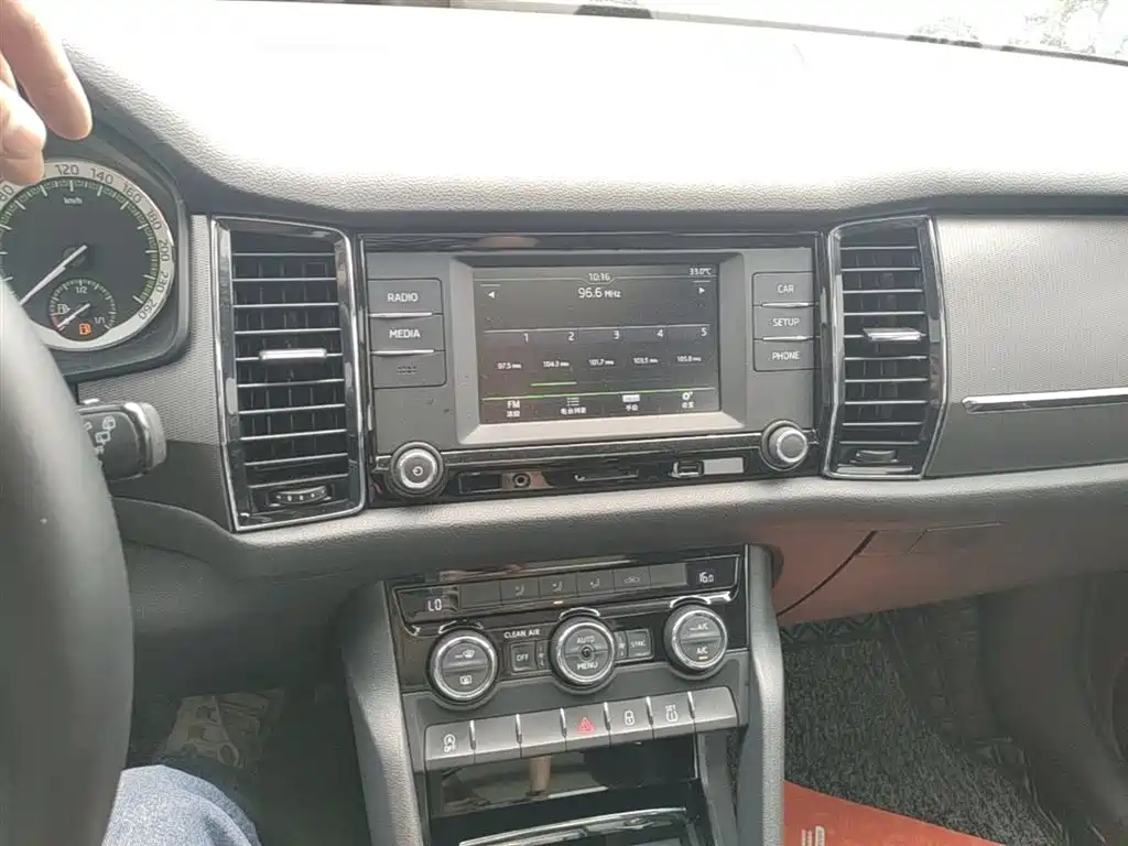 Škoda Kodiaq 2017 TSI330 5-seater 2WD Luxury Edition фото 12